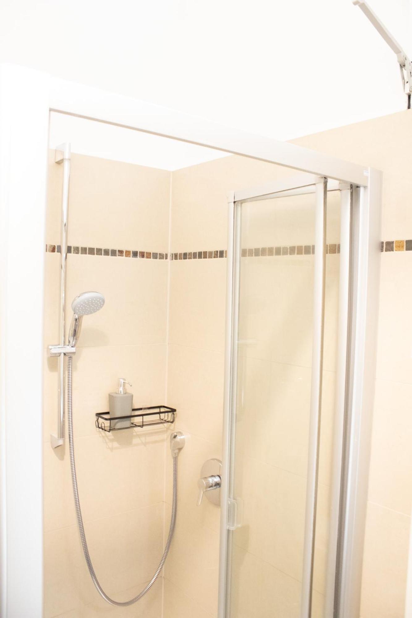 Apartment Wiesbaden Mitte, Zentral Am Park, Congresscenter 5 Min, Bahnhof 10Min Esterno foto